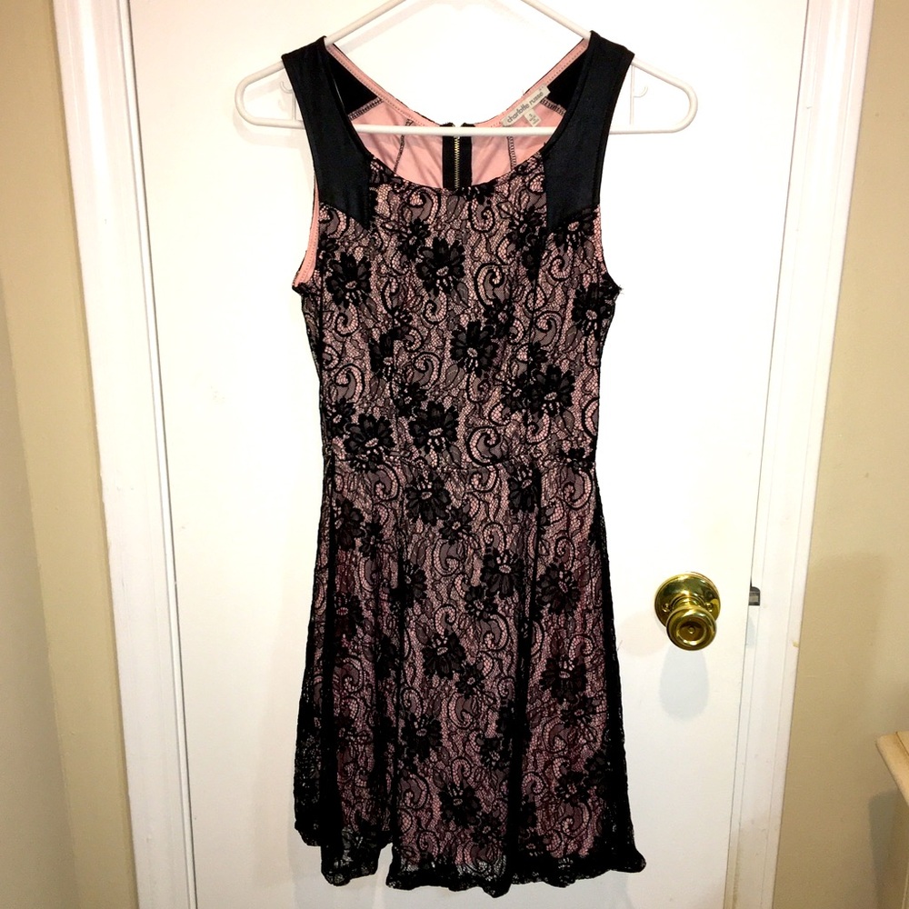 Charlotte Russe Women’s Dress Sz Small Black pink Sleeveless Lace open back